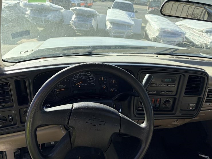 chevrolet-silverado-2500-image-12