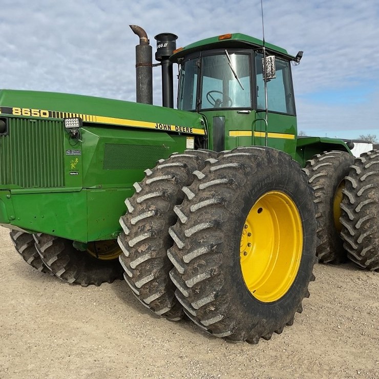 JOHN DEERE 8650