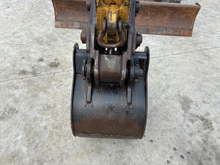 caterpillar-303.5e2-cr-image-18