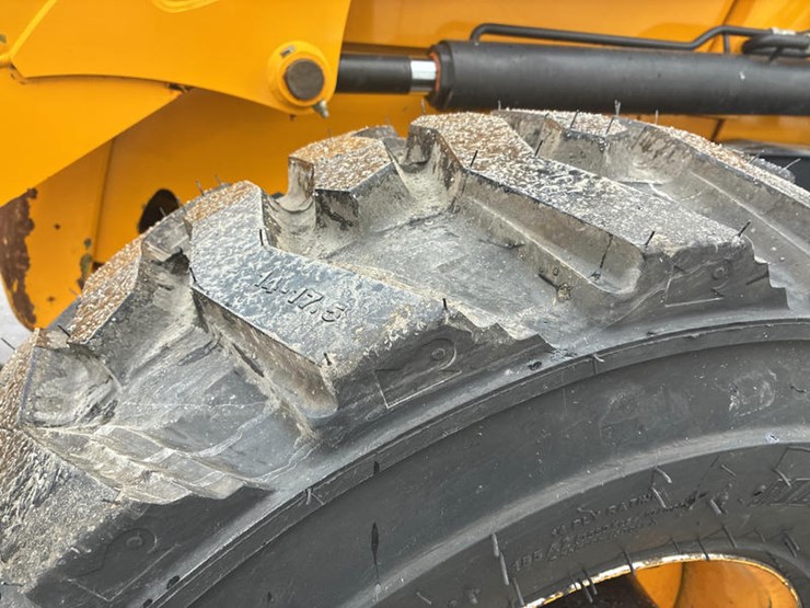 2019-jcb-3cx-image-52