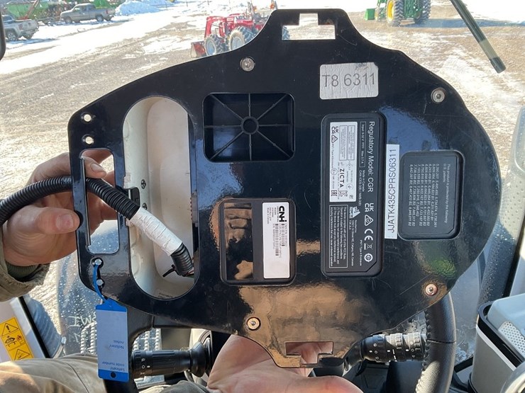 new-holland-t8.435-image-47