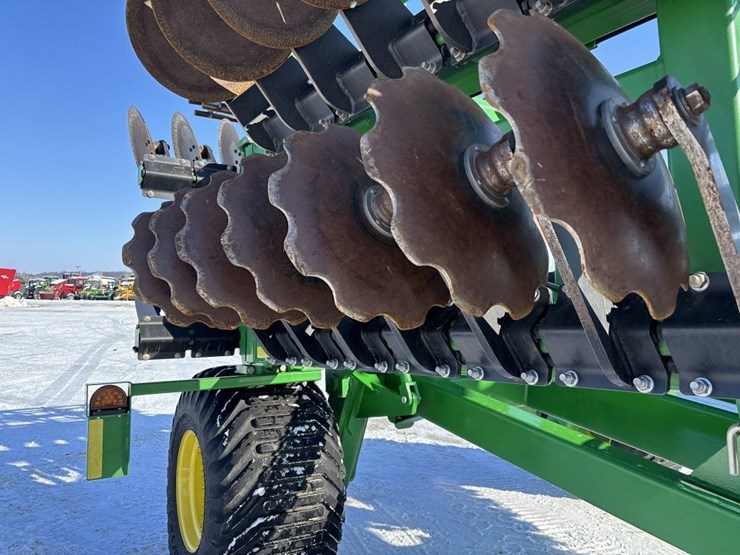 2024-john-deere-2680h-image-19