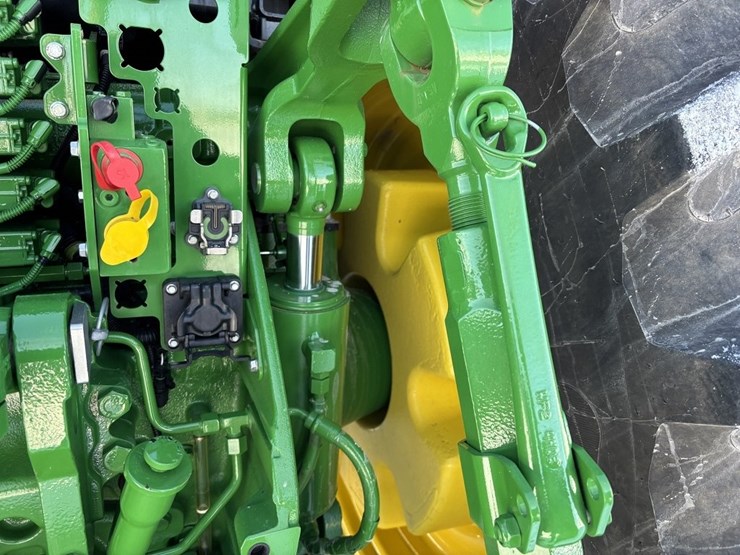 john-deere-8r-410-image-26