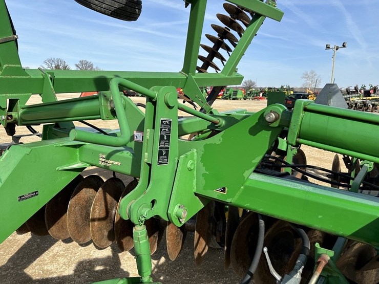 john-deere-637-image-40