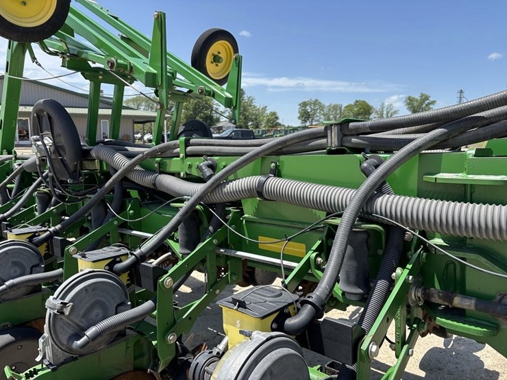 john-deere-s680-image-48