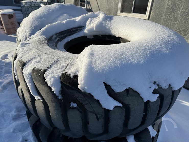 (3)-23.5-25-tires-image-7