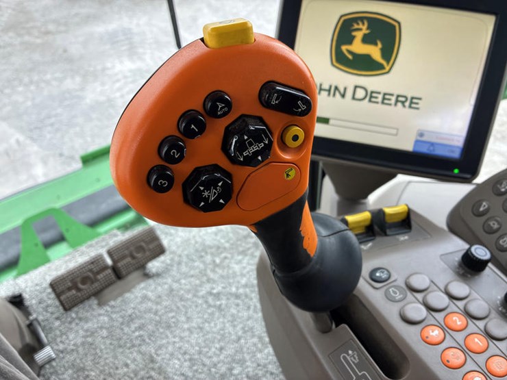 john-deere-s680-image-103