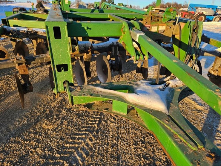 john-deere-2700-image-11
