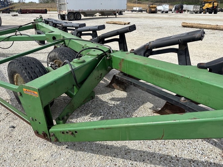 john-deere-3710-image-13