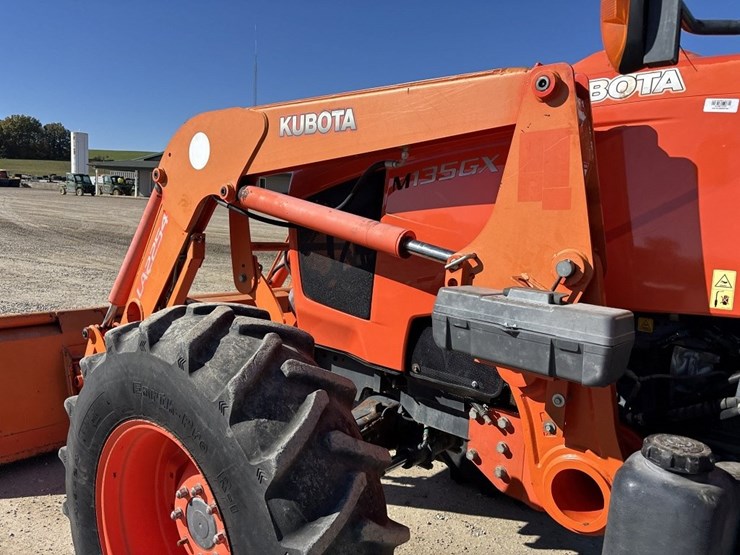 kubota-m135gx-image-34