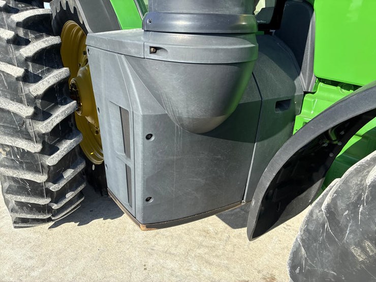 john-deere-8320r-image-21