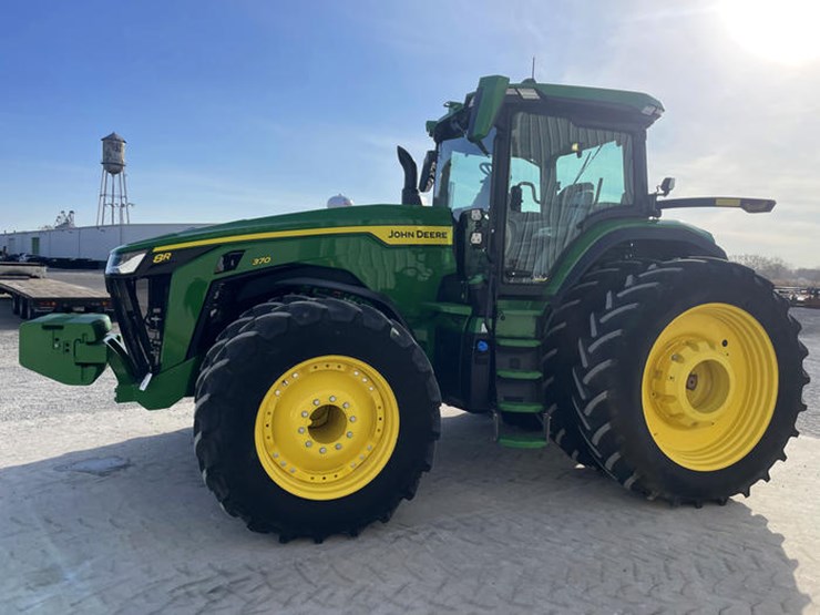 john-deere-8r-370-image-9