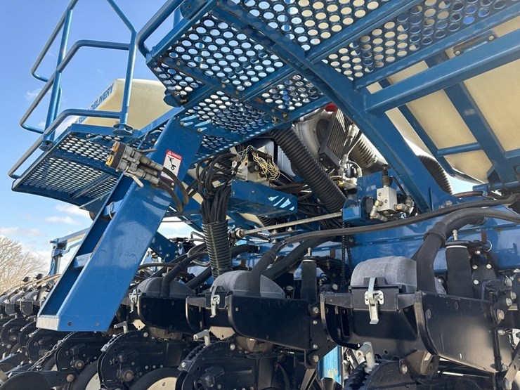 2010-kinze-3660-image-7