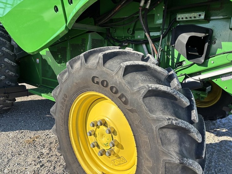 john-deere-s670-image-35