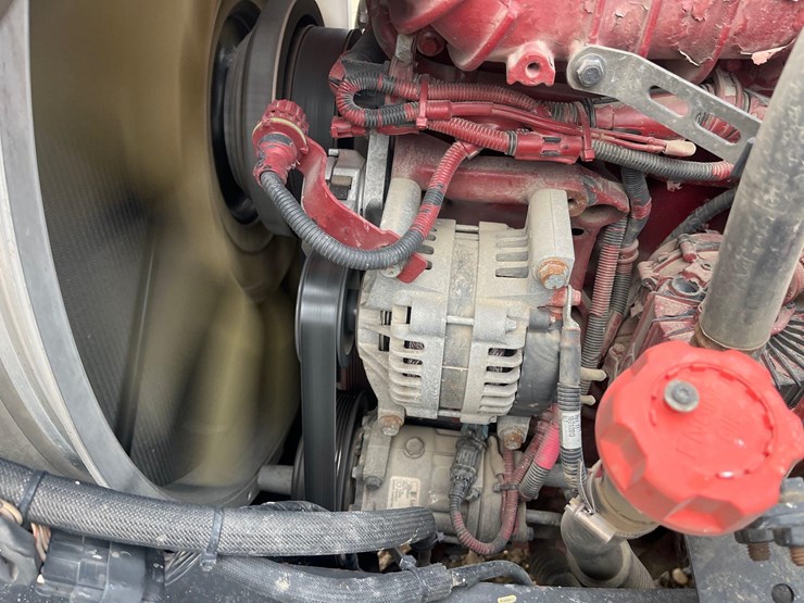 2014-mack-cxu613-semi-image-35