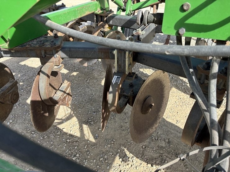 john-deere-2700-image-43