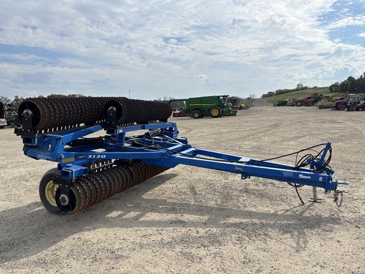 2011-landoll-3130-31-image-8