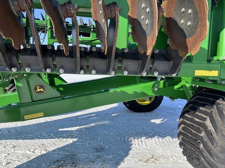 2024-john-deere-2680h-image-36