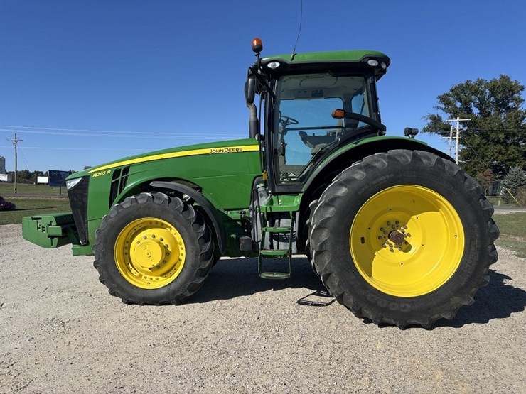 john-deere-8285r-image-2