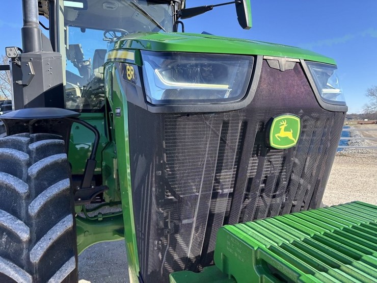 2022-john-deere-8r-280-image-10