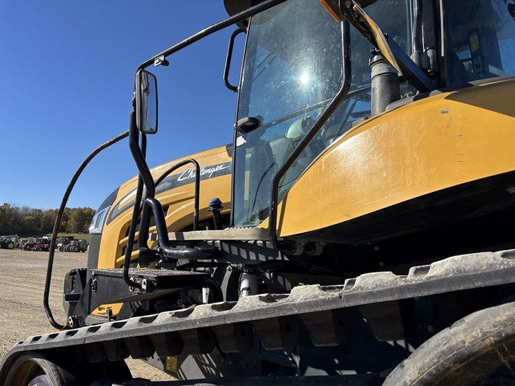 challenger-765e-track-tractor-image-30