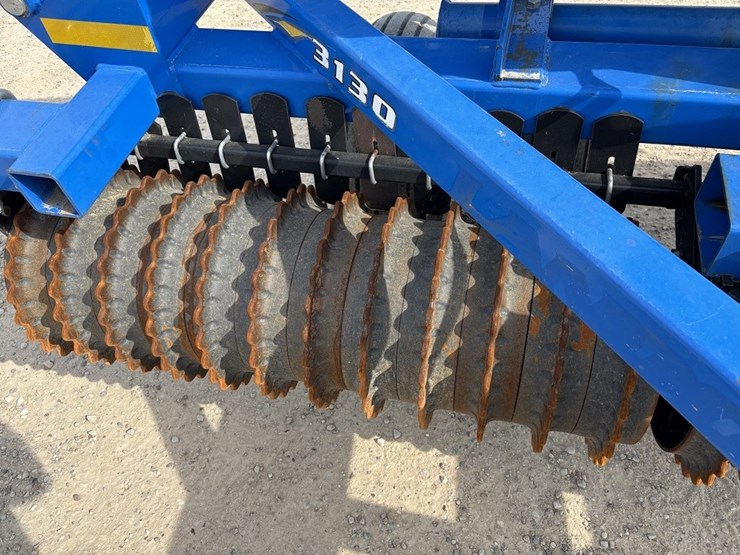 2011-landoll-3130-31-image-16