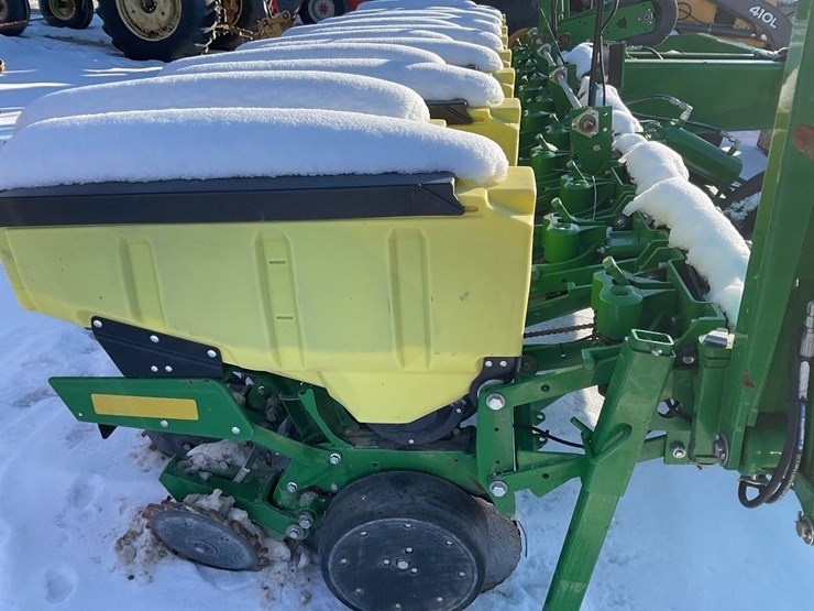 john-deere-1785-image-12