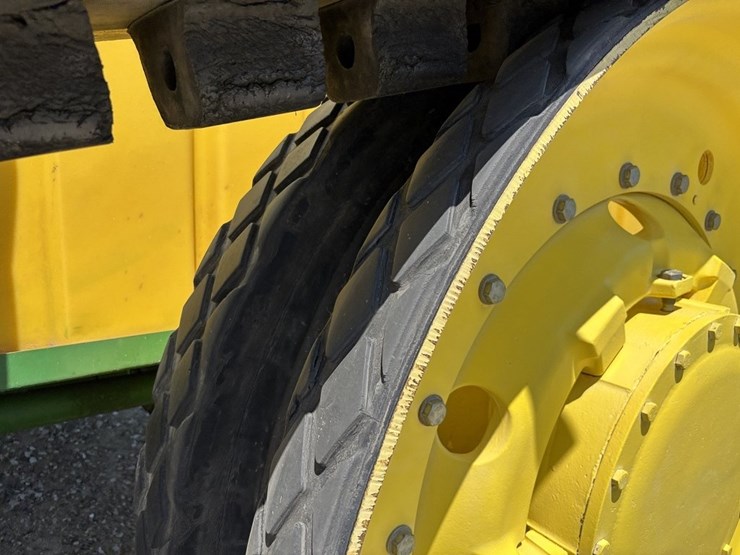 john-deere-8410t-image-43