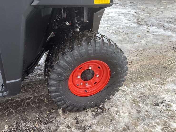 2024-bobcat-uv34-image-11