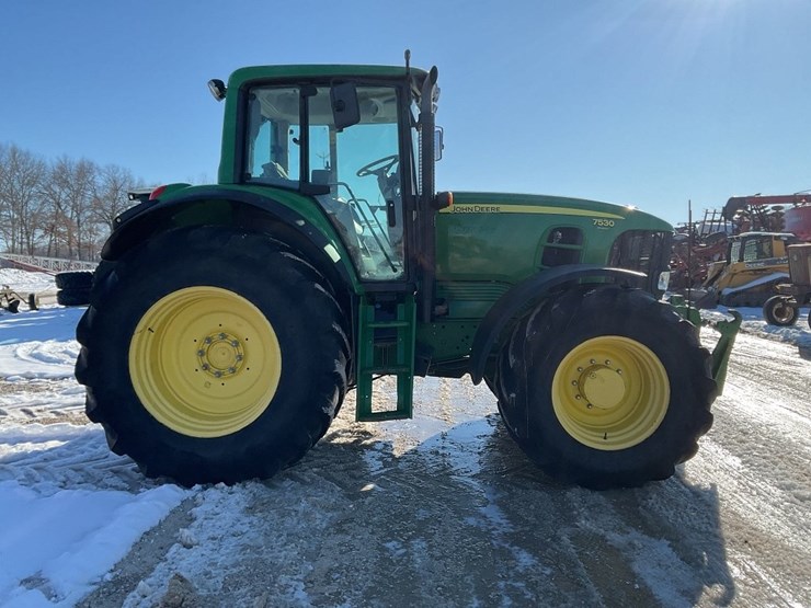 john-deere-7530-premium-image-4