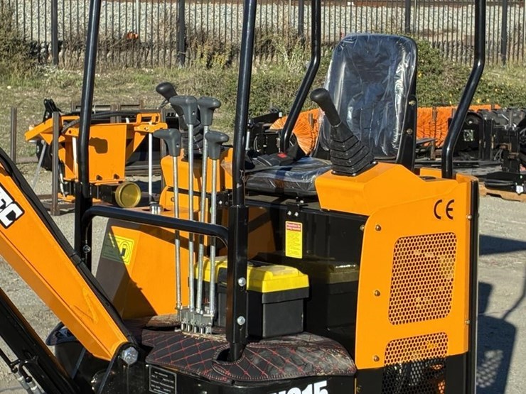 2025-vicsec-vc15-excavator-image-15