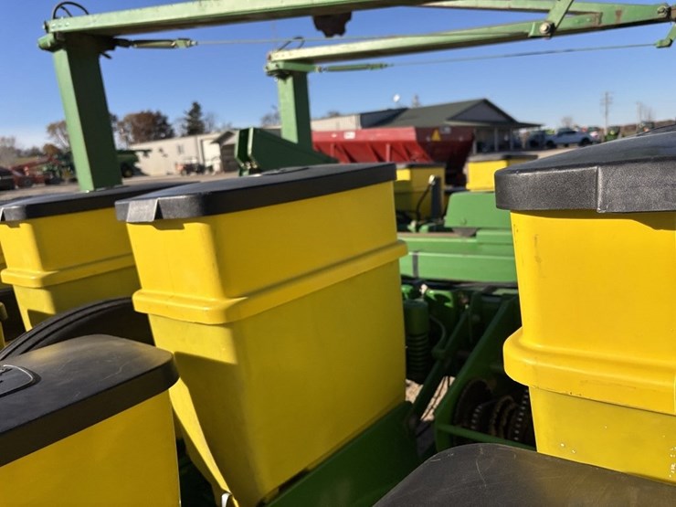 1997-john-deere-1770-image-55