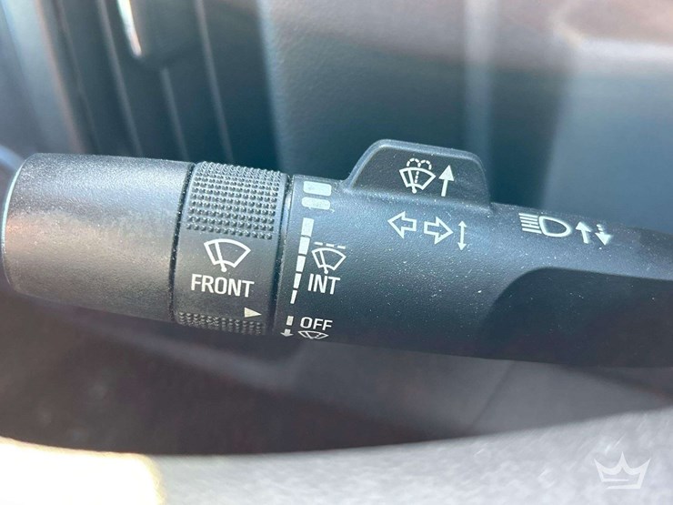 2018-chevrolet-1500-image-14