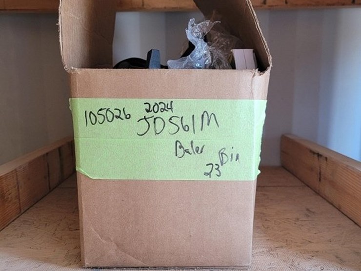 2024-john-deere-561m-image-48