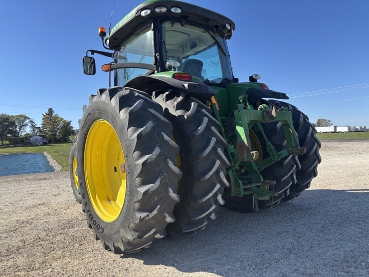 john-deere-8285r-image-3