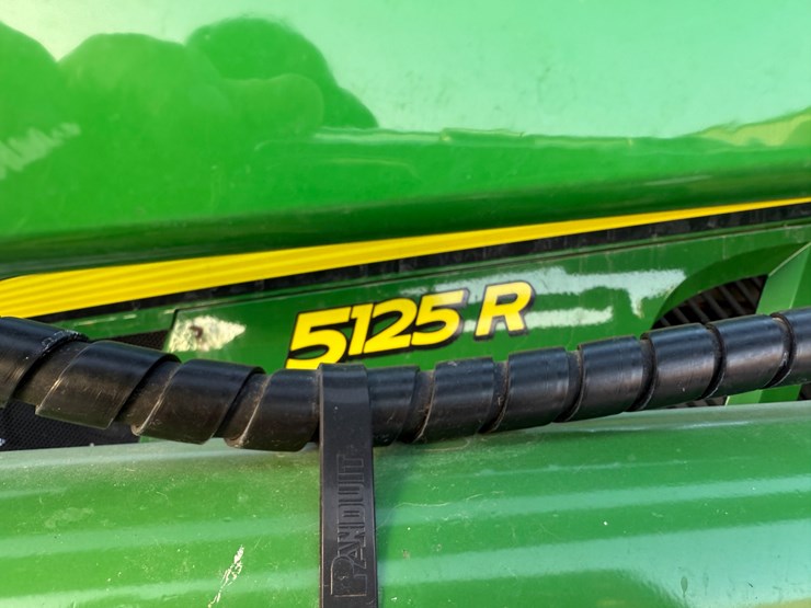 2019-john-deere-r-image-11