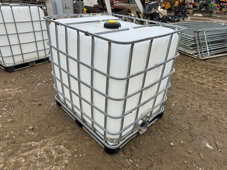 water-tank-tote-image-4