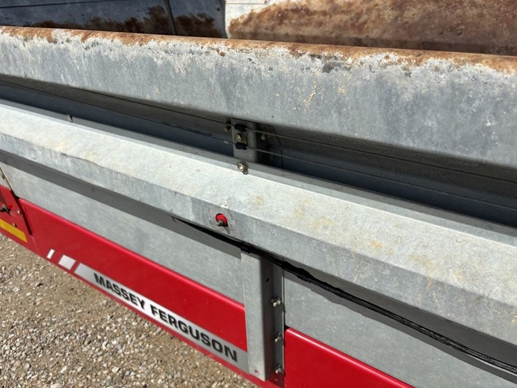 massey-ferguson-3732-image-34