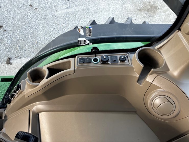 john-deere-8r-370-image-89