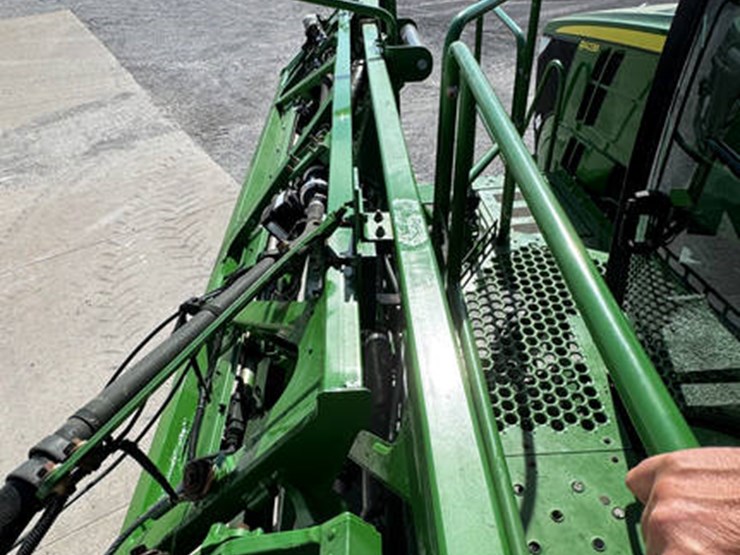 2018-john-deere-r4038-image-60
