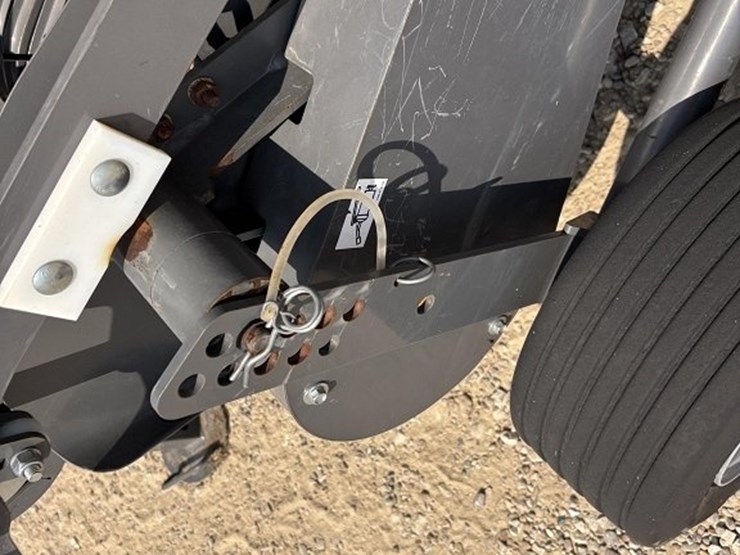 massey-ferguson-rb4180v-image-29