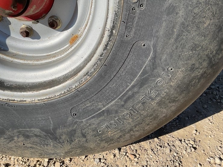 case-ih-1200-image-36