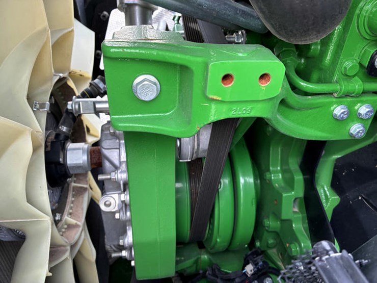 john-deere-8r-370-image-41