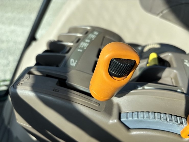 john-deere-6150r-image-47