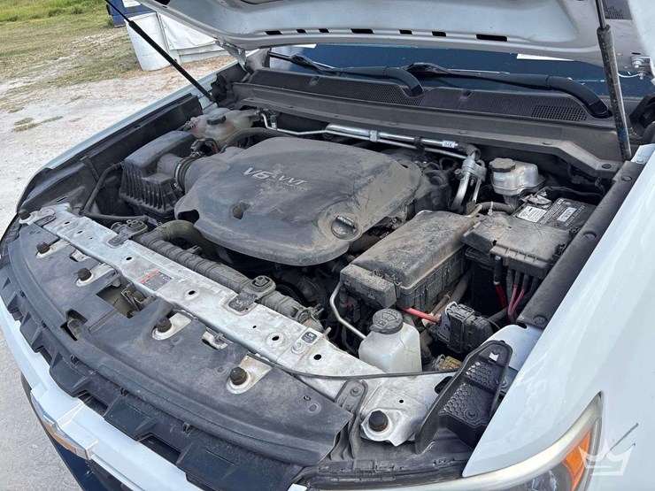 2021-chevrolet-colorado-image-12