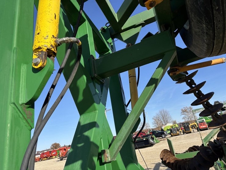 kelly-diamond-45'-harrow-image-19