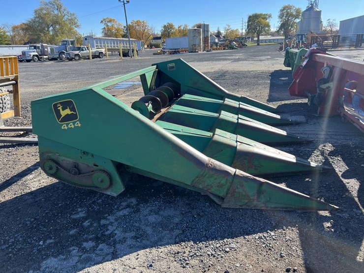 john-deere-444-image-5