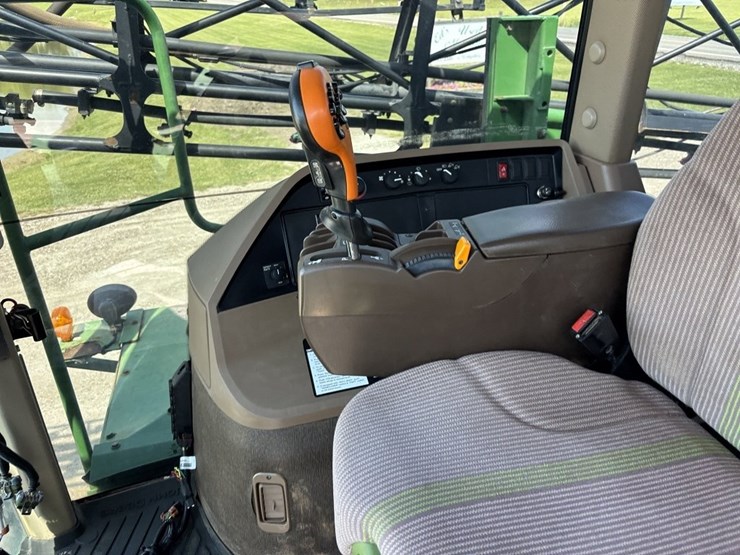 john-deere-4720-image-57