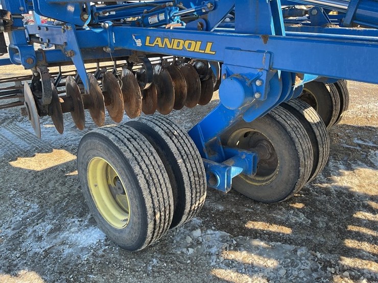 2011-landoll-7450-44-image-15