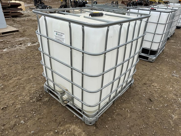 water-tank-tote-image-1